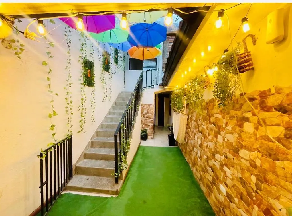 La Casita De Gabriel, San Antonio Villa Cali 0*,  Colombia